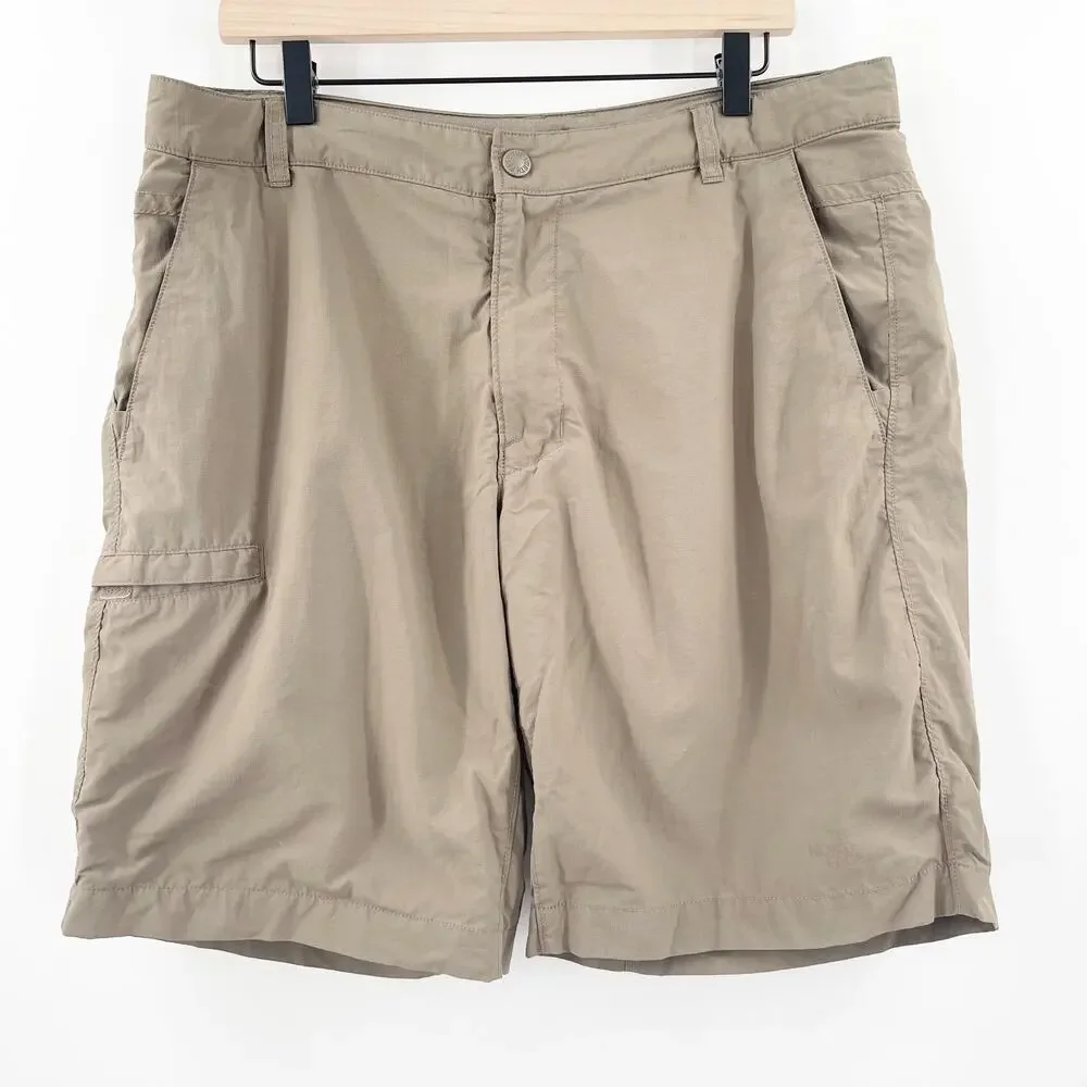 THE NORTH FACE Shorts Size 36 Green Athletic Hiking Outdoor Lightweight Pockets